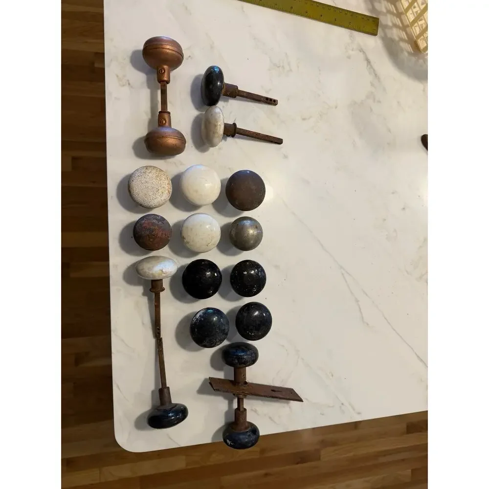 N/A lot doorknobs